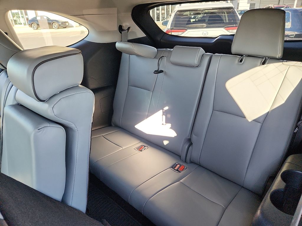 Thumbnail: 2021 Toyota Highlander - 11