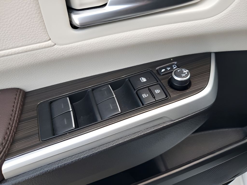 Used Car 2023 Toyota Sienna  Platinum For Sale Under $60,000 In Austin, Texas