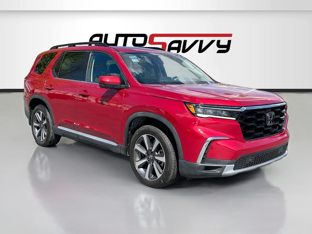 2023 Honda Pilot Touring AWD's photo