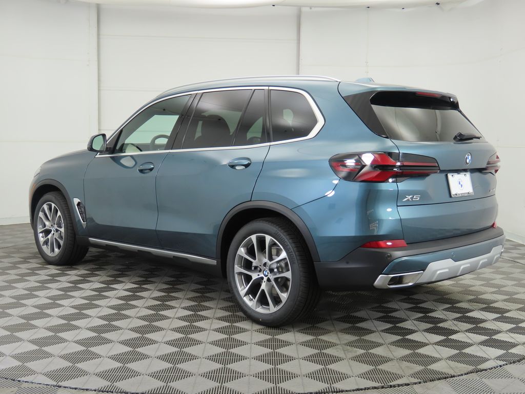 Thumbnail: 2026 BMW X5 - 8