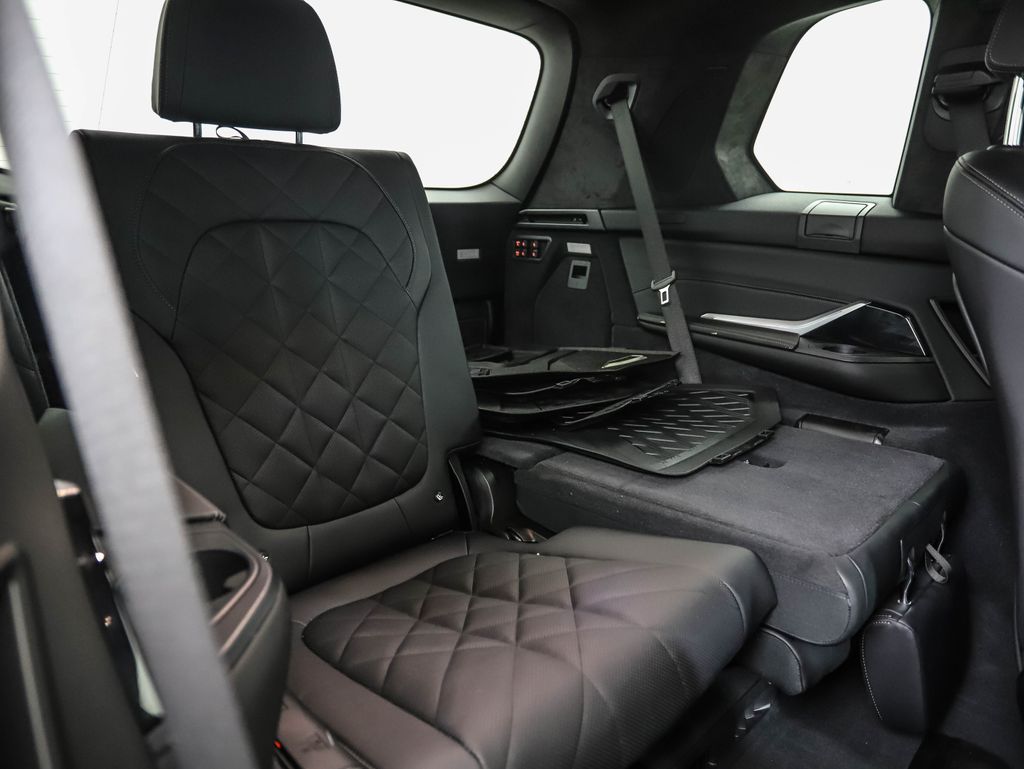 Thumbnail: 2024 BMW X7 - 29