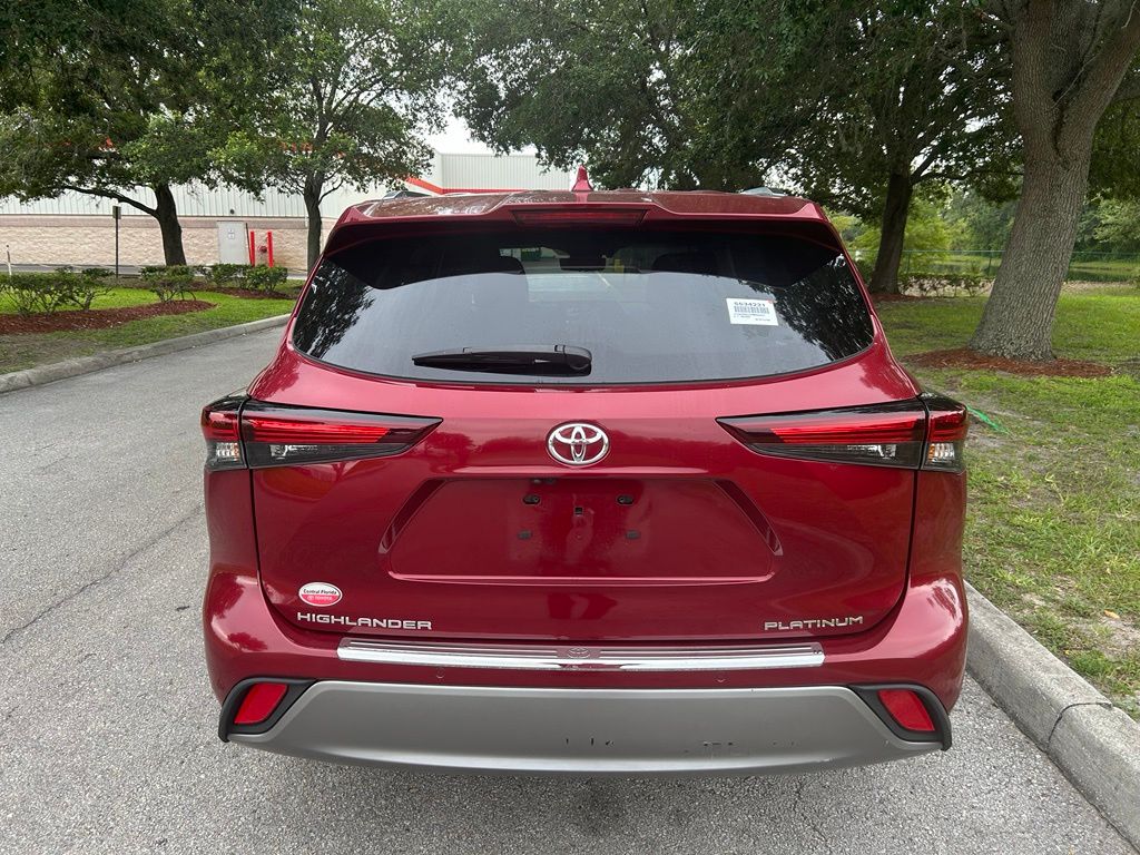 Thumbnail: 2024 Toyota Highlander - 5