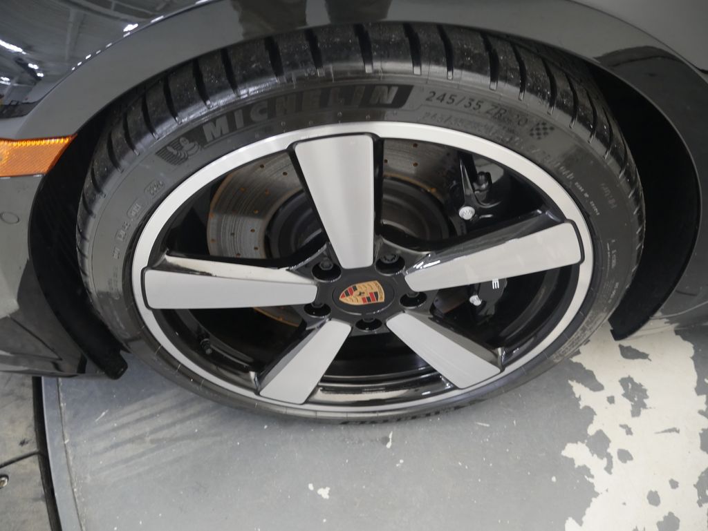 Thumbnail: 2026 Porsche 911 - 13