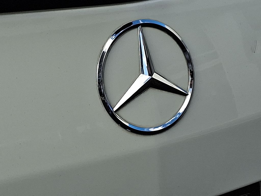 Thumbnail: 2011 Mercedes-Benz GLK - 30