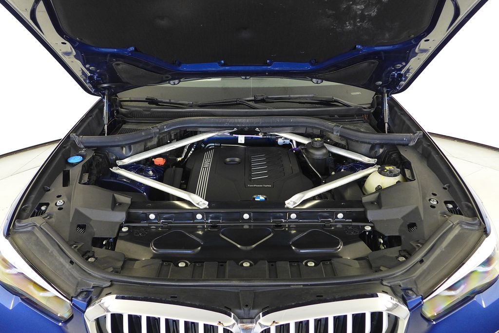 Thumbnail: 2023 BMW X5 - 6