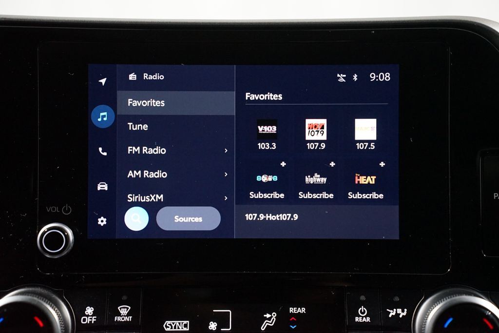 Thumbnail: 2023 Toyota Highlander - 18