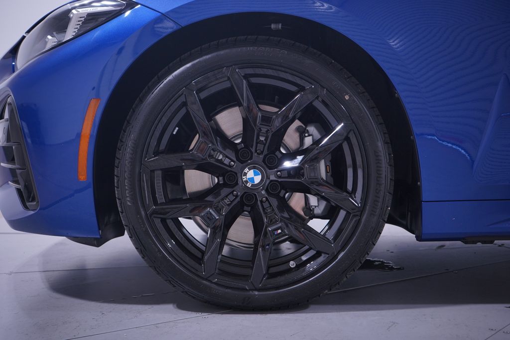 Thumbnail: 2026 BMW 4 Series - 2