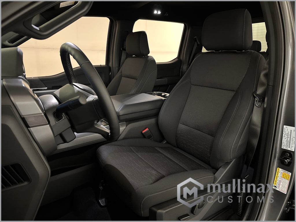 New 2026 Gray Ford XLT image 29