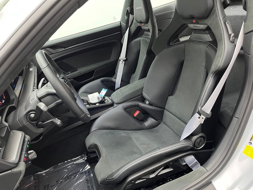 Thumbnail: 2026 Porsche 911 - 5