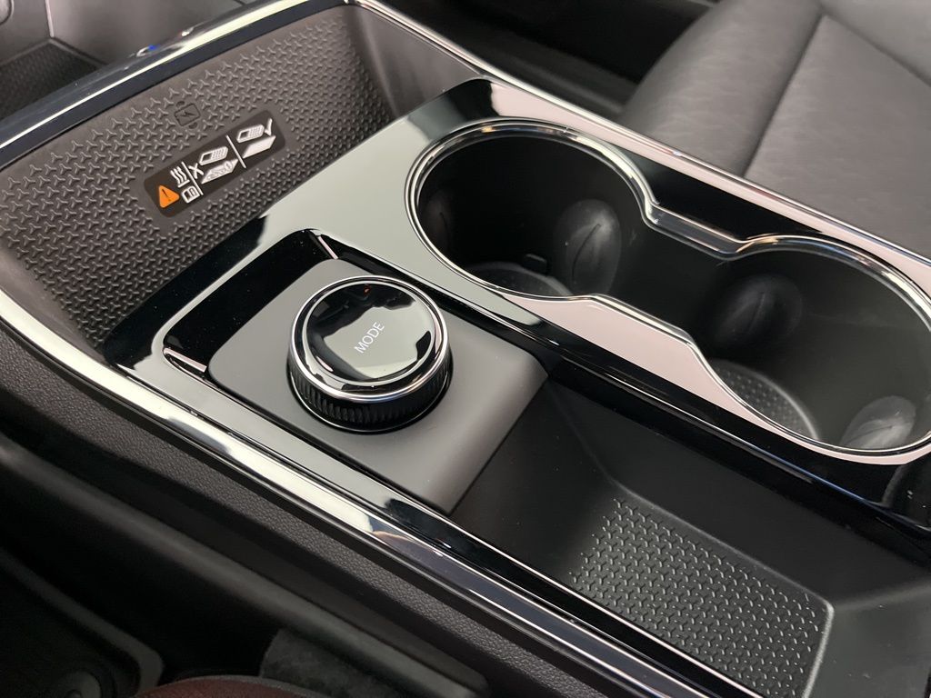 Thumbnail: 2026 Chevrolet Equinox - 32