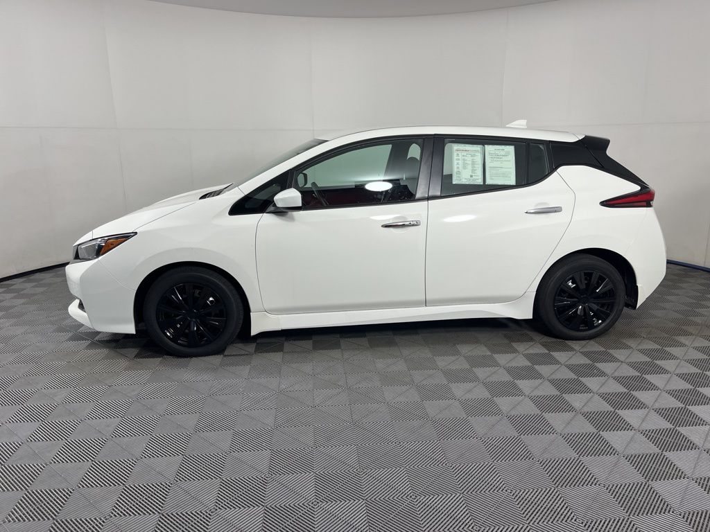 Thumbnail: 2022 Nissan Leaf - 2