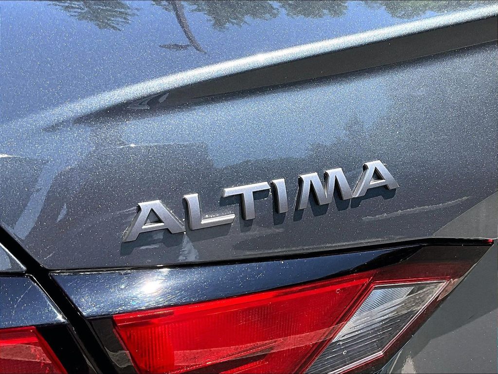 2023 Nissan Altima — photo 25