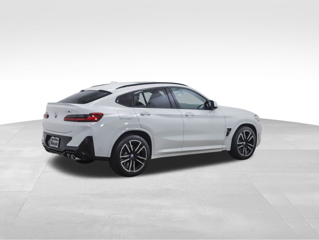 2025 BMW X4 M 5