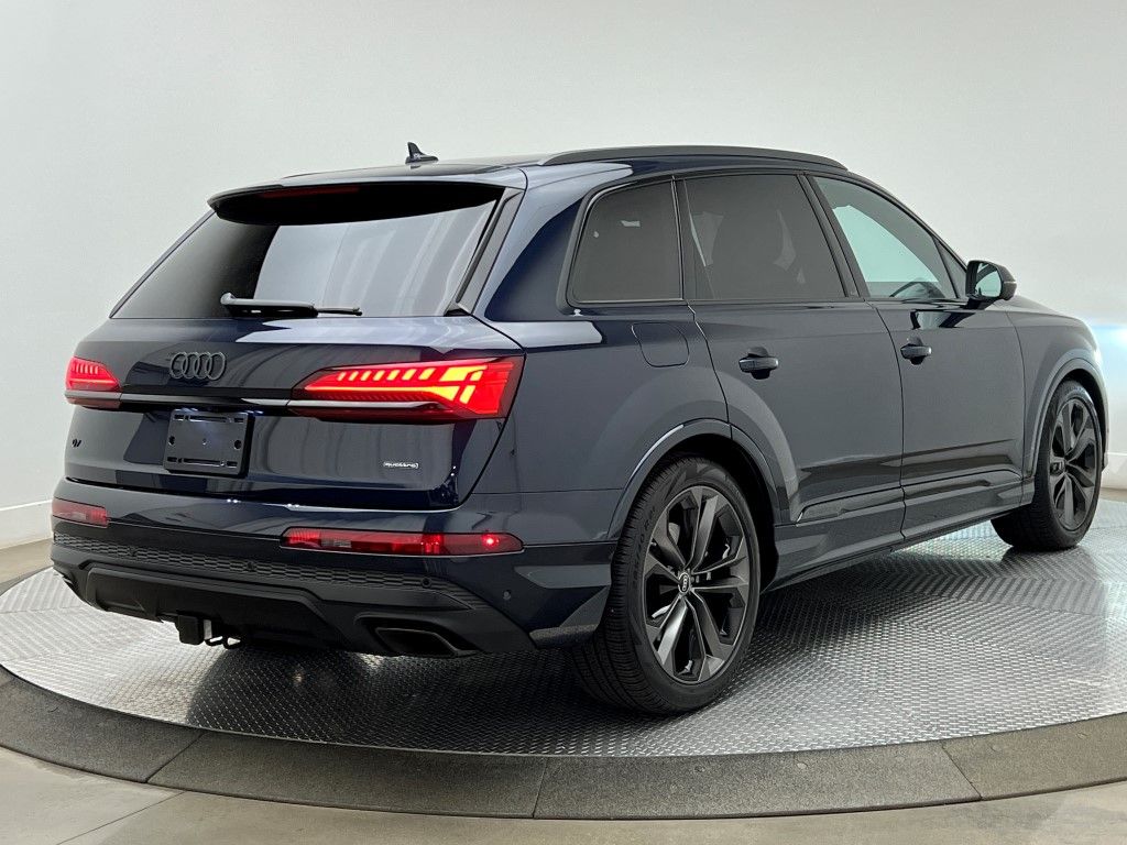 Thumbnail: 2025 Audi Q7 - 5