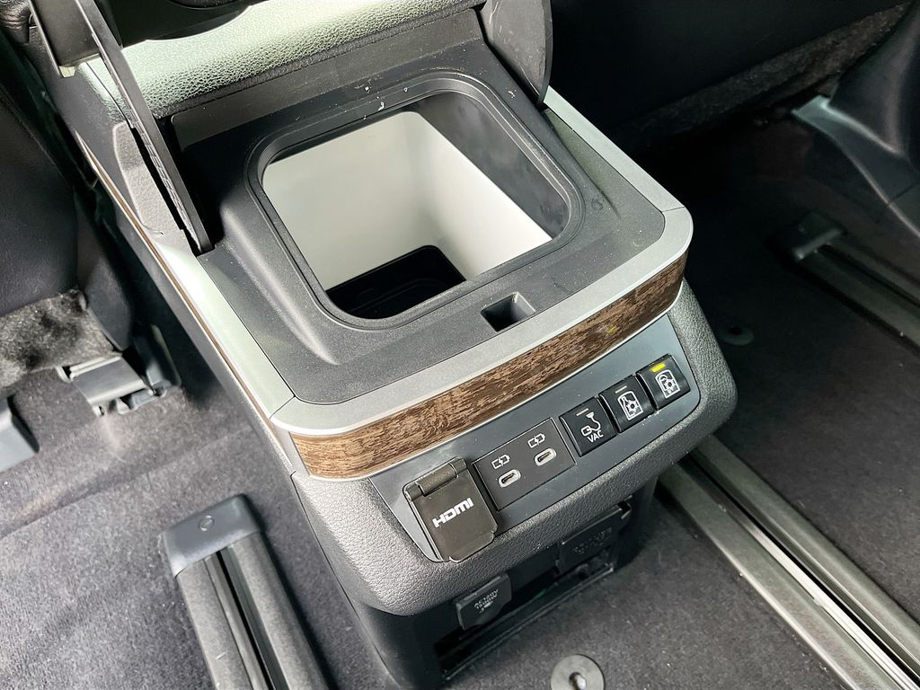 Used 2025 Magnetic Gray Metallic Toyota Platinum image 36