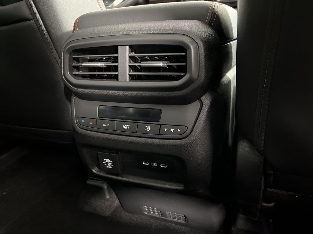 2025 Honda Pilot TrailSport 9