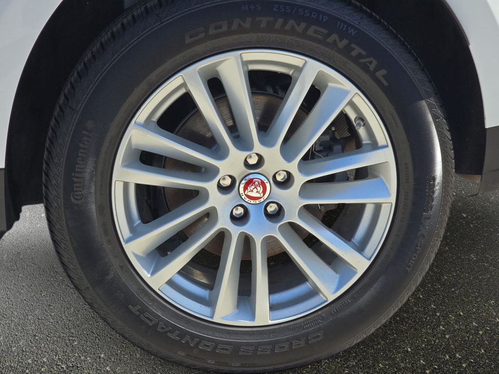 Used 2019  Jaguar 30t Prestige image 37