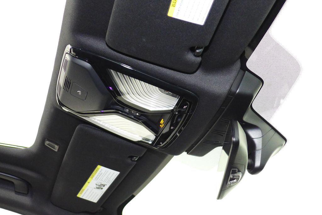 Thumbnail: 2022 BMW 5 Series - 16