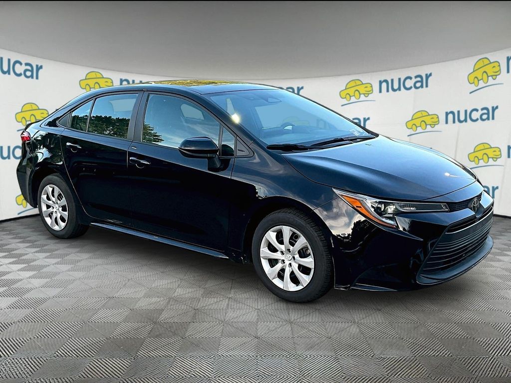 2023 Toyota Corolla — photo 1