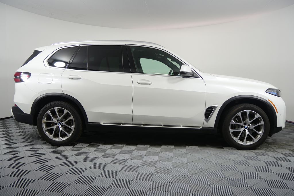 Thumbnail: 2025 BMW X5 - 2