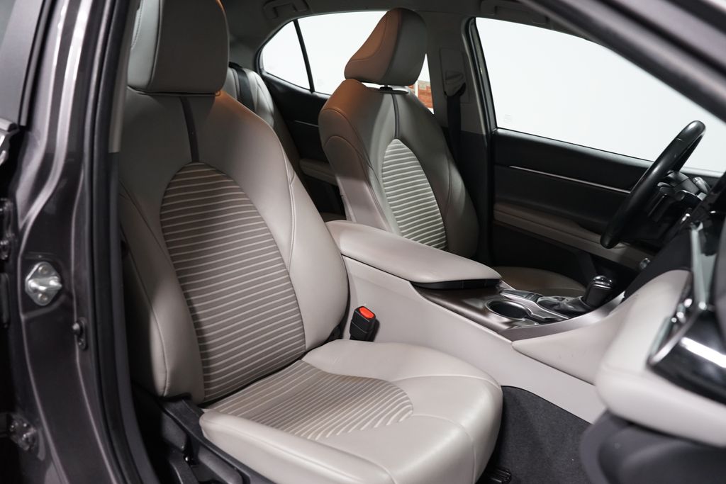 Thumbnail: 2023 Toyota Camry - 26