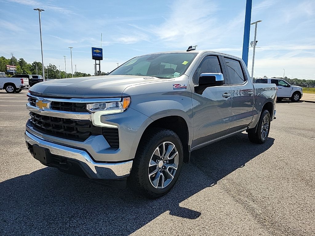 Sterling Gray Metallic 2025 Chevrolet Silverado 1500 LT Crew Cab 4WD Pickup Truck Four-Wheel Drive Automatic