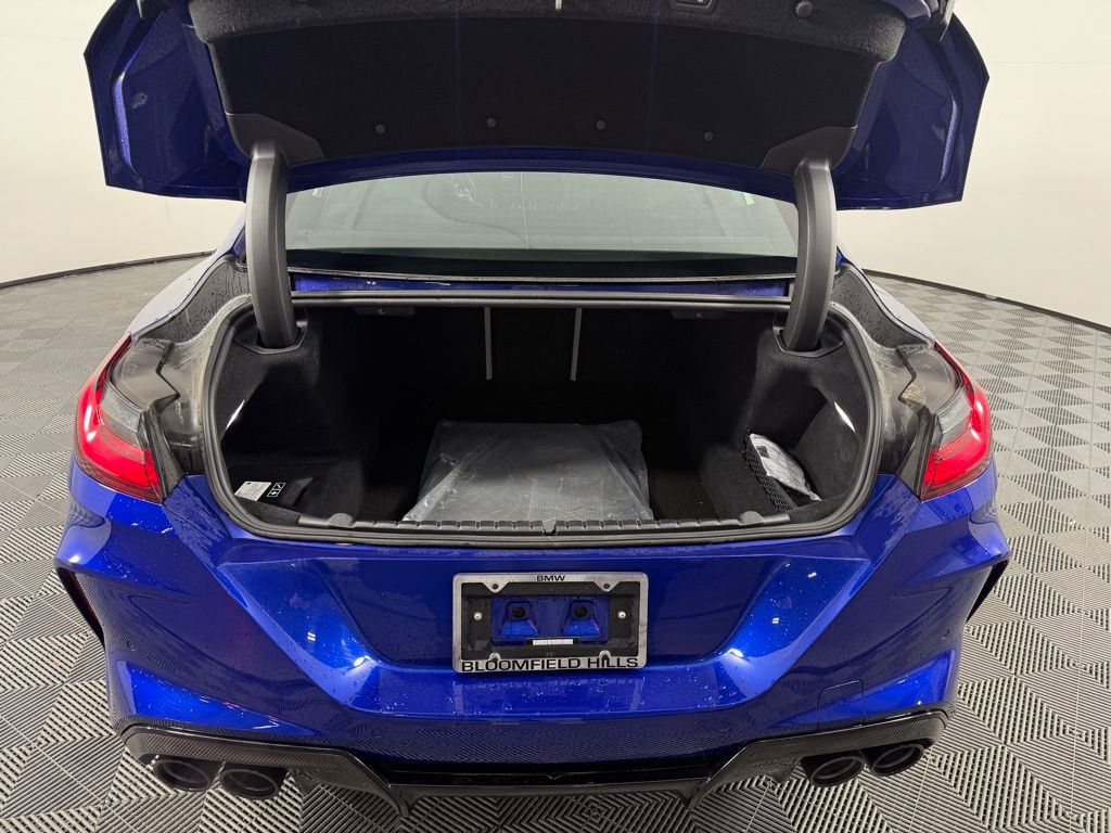 Thumbnail: 2023 BMW M8 - 20