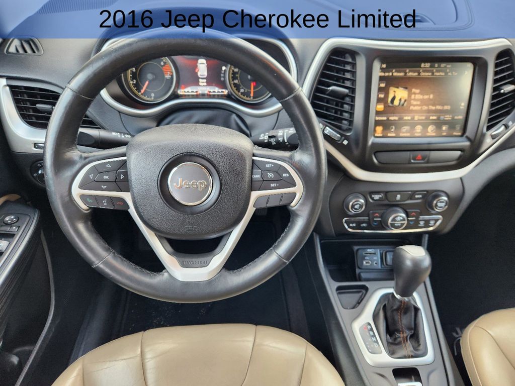 2016 Jeep Cherokee Limited 25