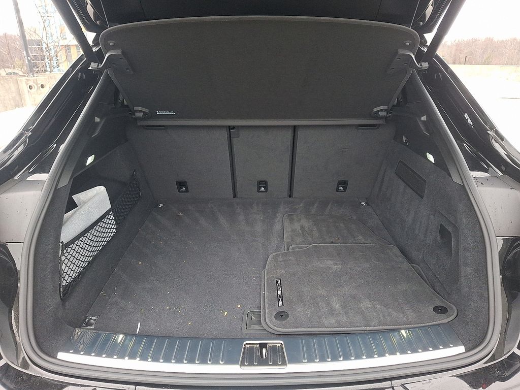 Thumbnail: 2025 Porsche  - 29