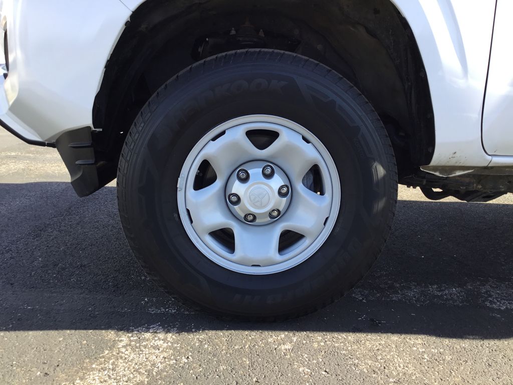 Thumbnail: 2023 Toyota Tacoma - 9