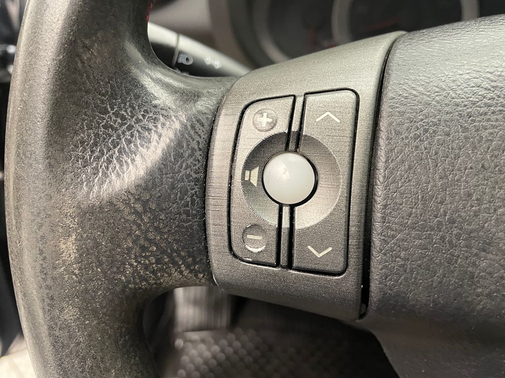 Thumbnail: 2012 Toyota RAV4 - 21