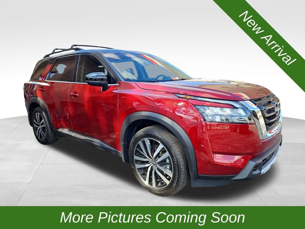 2025 Nissan Pathfinder Platinum FWD