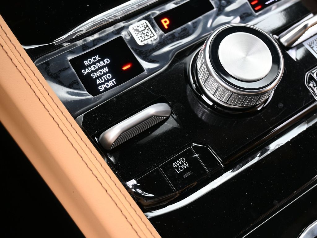 New 2025 Diamond Black Crystal Pearlcoat Jeep Summit image 27