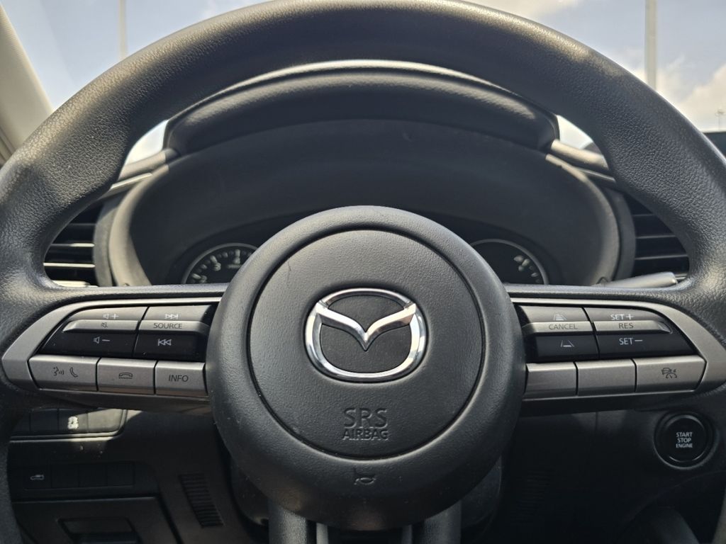 Used 2022 White Mazda 2.5 S image 23