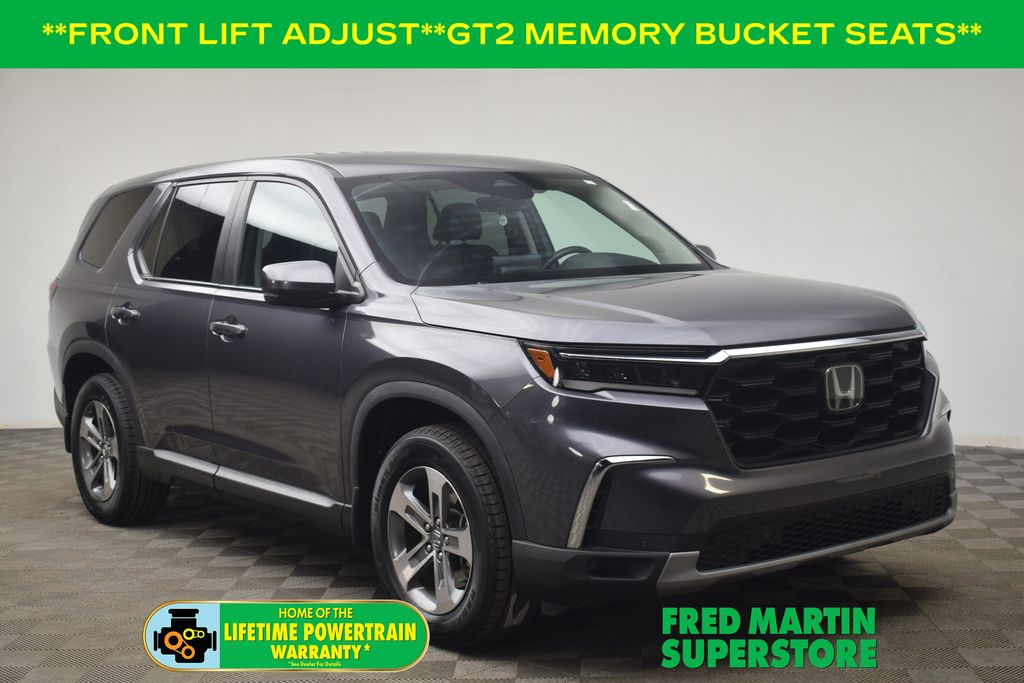 2023 Honda Pilot EX-L FWD with Captains Chairs