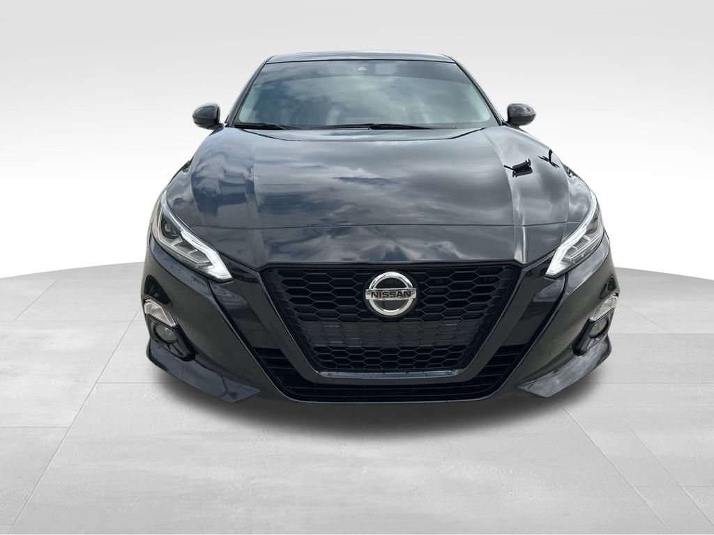 2022 Super Black Clearcoat Nissan Altima 2.5 SR FWD Sedan