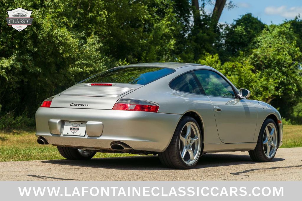 2002 Porsche 911 Carrera 28