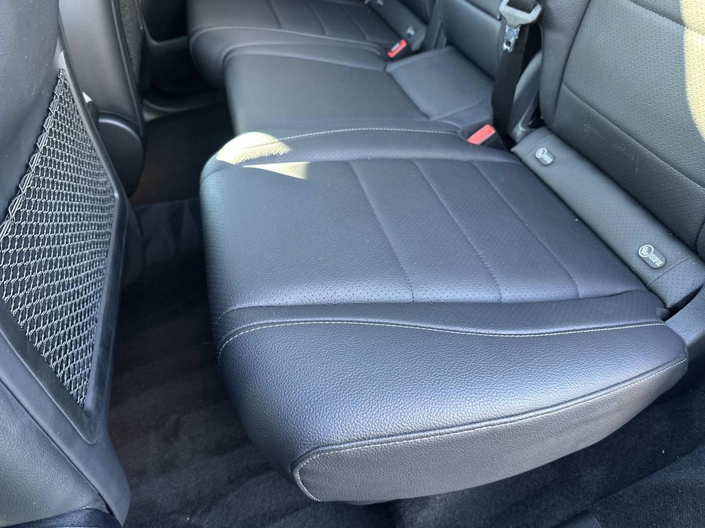 Thumbnail: 2022 Mercedes-Benz GLE - 32