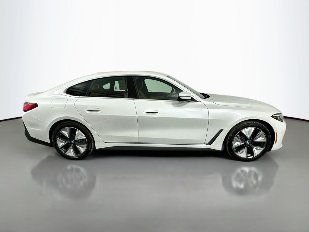 Thumbnail: 2026 BMW i4 - 4