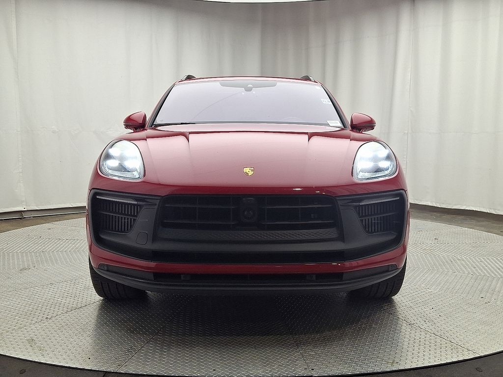Thumbnail: 2024 Porsche Macan - 2