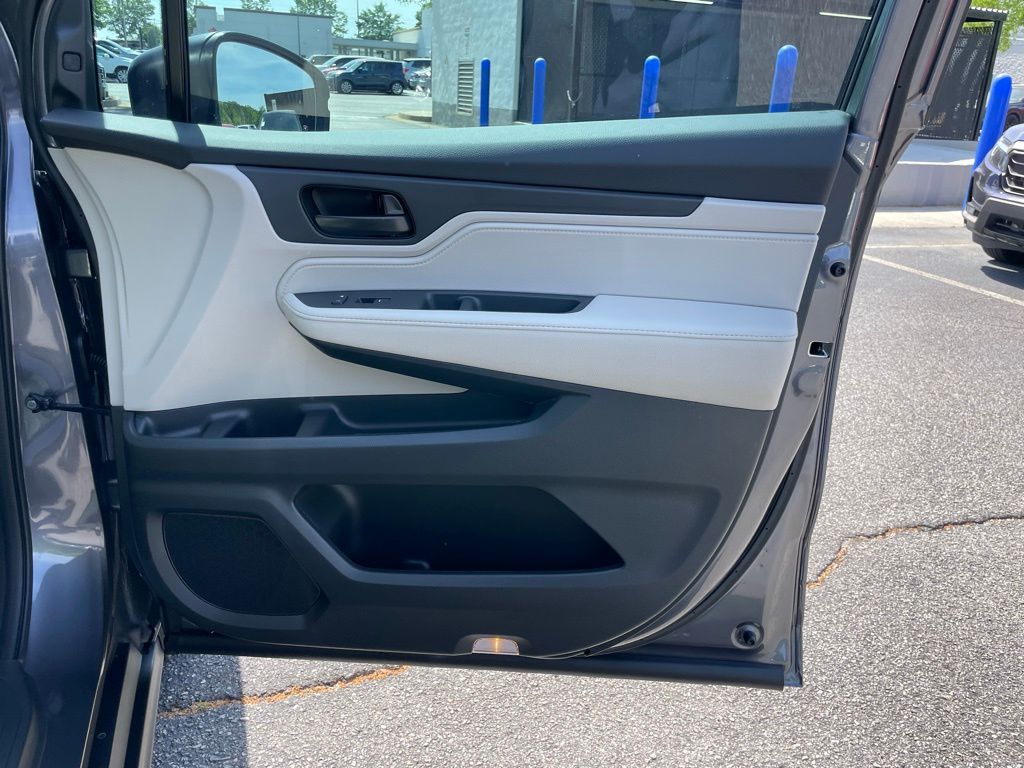 Thumbnail: 2026 Honda Odyssey - 30