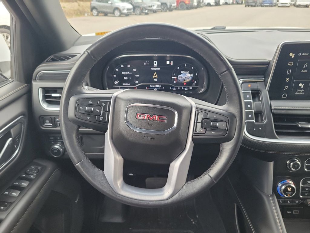 2022 GMC Yukon SLT 11