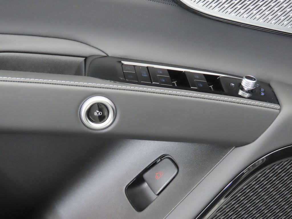 Thumbnail: 2025 Maserati Grecale - 24