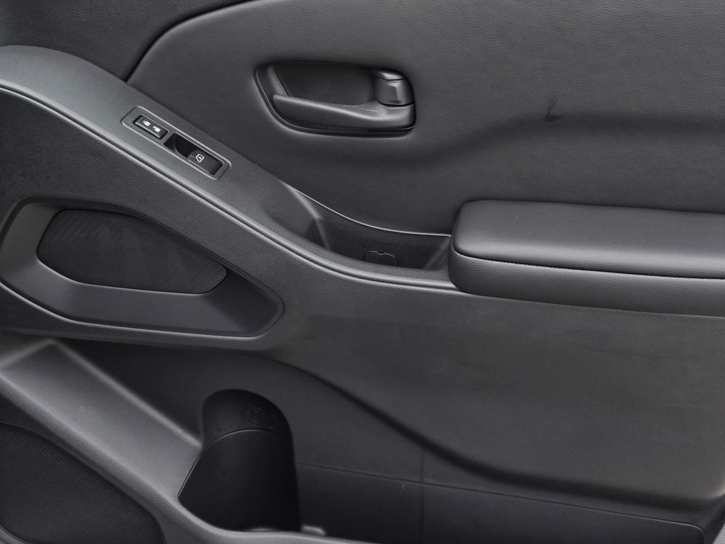2026 Nissan Frontier S - Photo 9