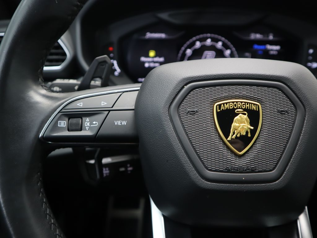 2022 Lamborghini Urus S 11