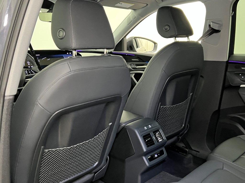 Thumbnail: 2025 Audi Q5 - 25