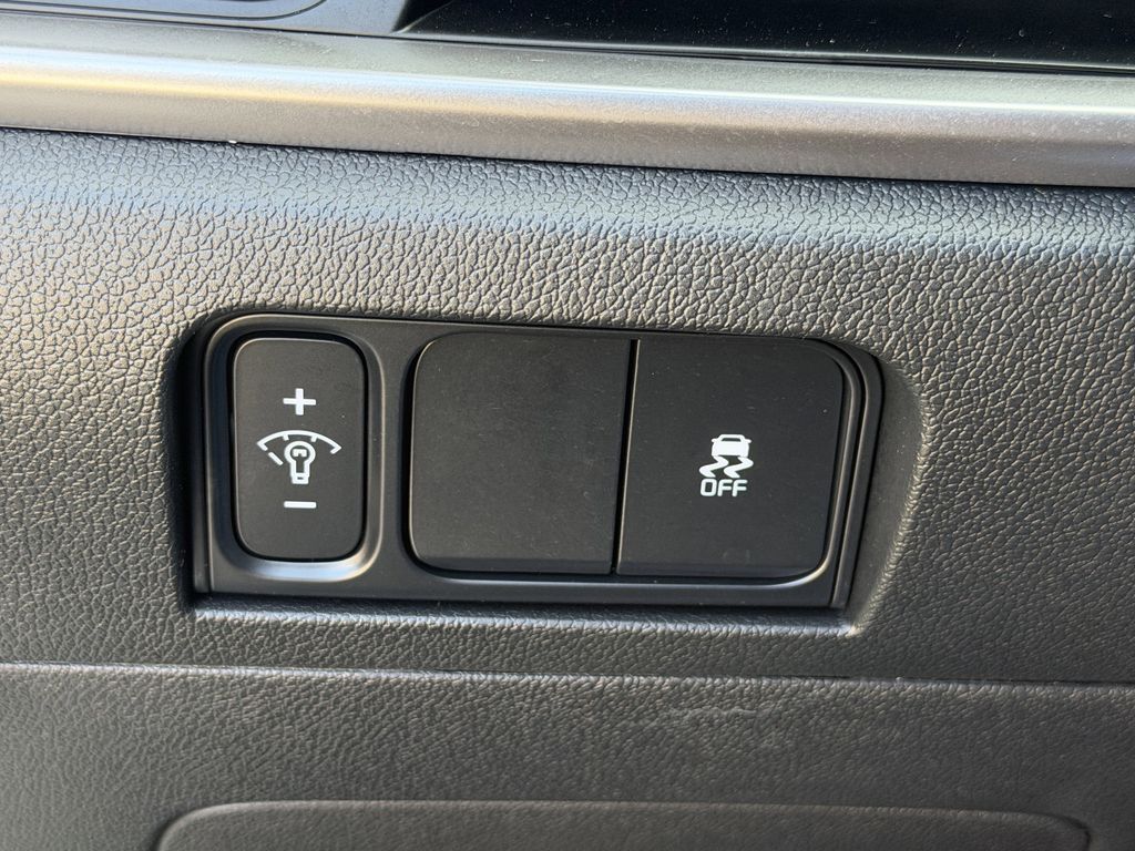 new 2026 Kia Sorento car, priced at $33,591