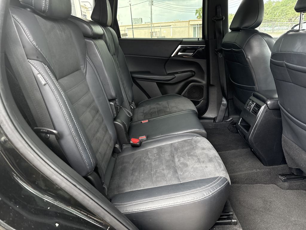 2022 Mitsubishi Outlander SE Black at Emmons Autoplex