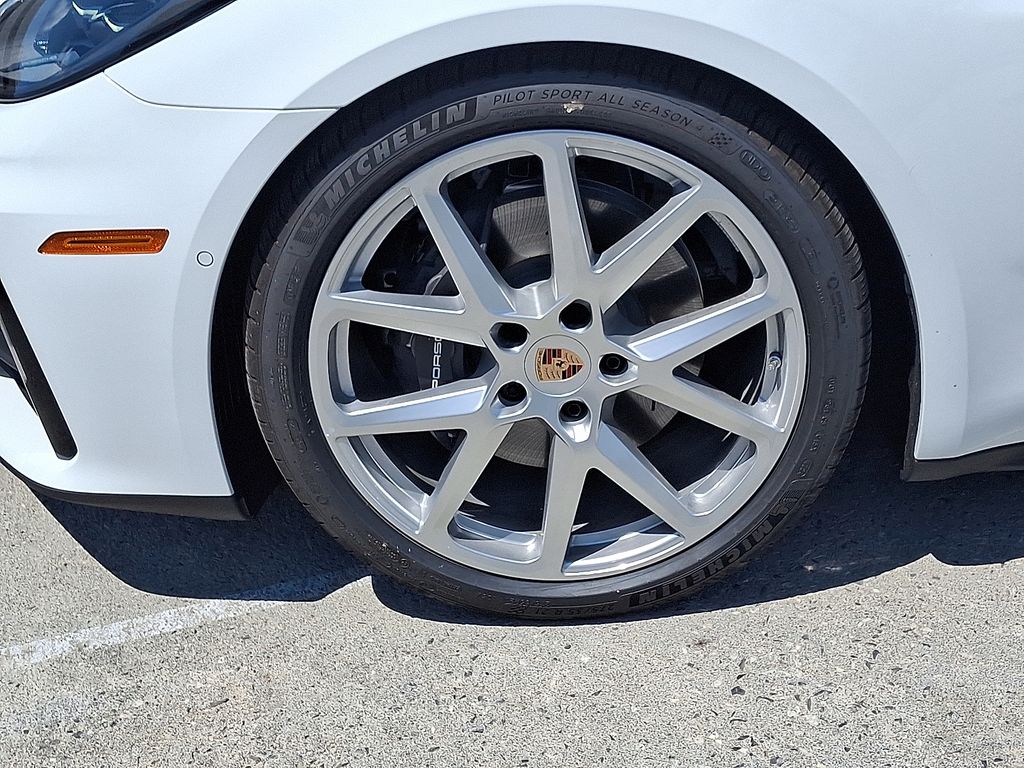 Thumbnail: 2025 Porsche Panamera - 10