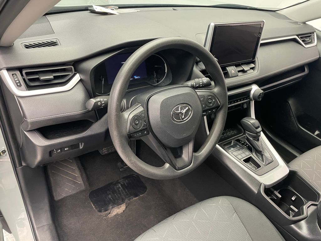 2023 Toyota RAV4 XLE 11